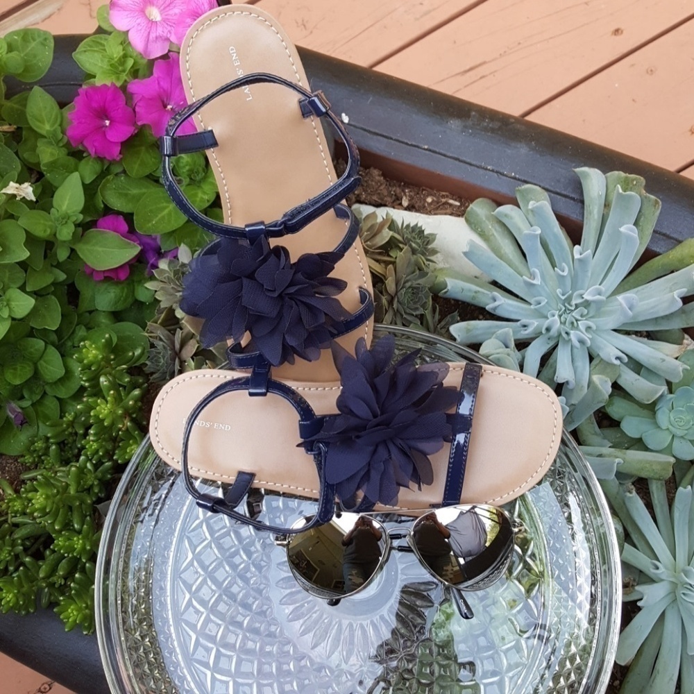 LANDS End navy blue sandals